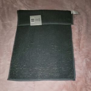 Gray Waffle Textured Bath Mat for Enhanced Grip